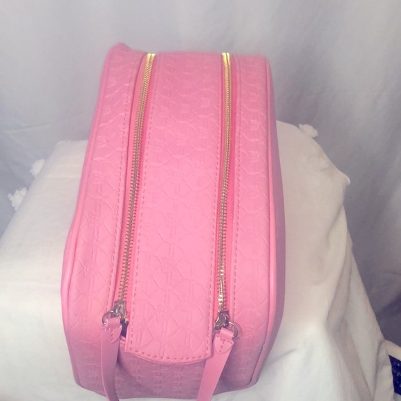 SHANE X JEFFREE pink double zip make up bag with a pig print design. - Picture 2 of 12